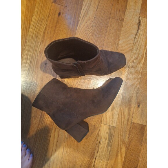 Womens Old Navy heeled boots size 8.5 - Picture 1 of 5